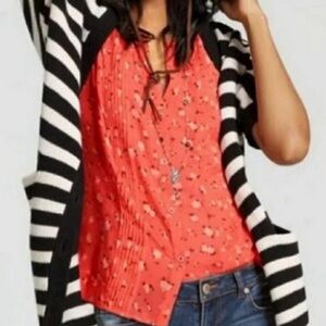 CAbi #5350 Pintuck blouse